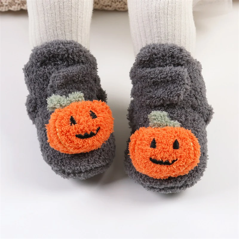 Cute Infant Halloween Pumpkin Booties - Image 3